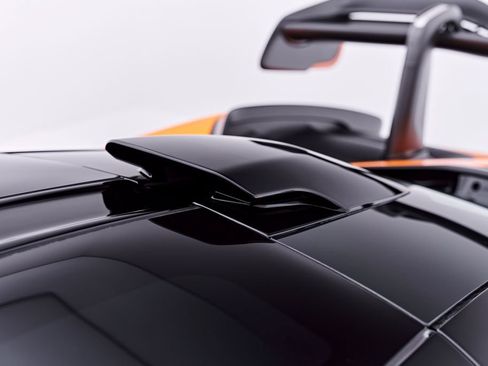 Used 2019 McLaren Senna RWD image 39
