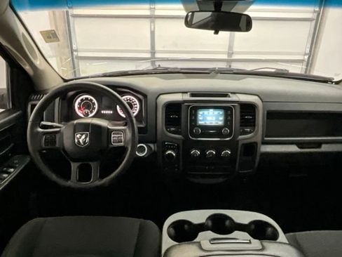 Used 2019 RAM 1500 Express AWD/4WD image 4