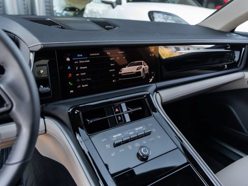 Certified 2026 Porsche Panamera 4 AWD/4WD image 30