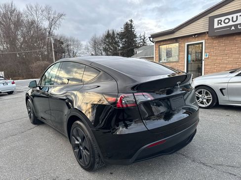 Used 2024 Tesla Model Y Long Range image 12