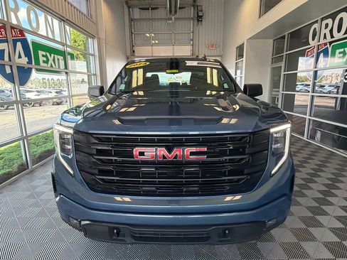 Used 2024 GMC Sierra 1500 Elevation AWD/4WD image 2