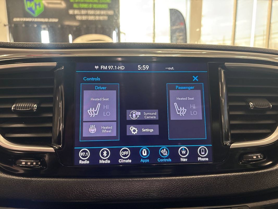 Used 2019 Chrysler Pacifica Touring-L Plus w/ Advanced Safetytec Group FWD image 41