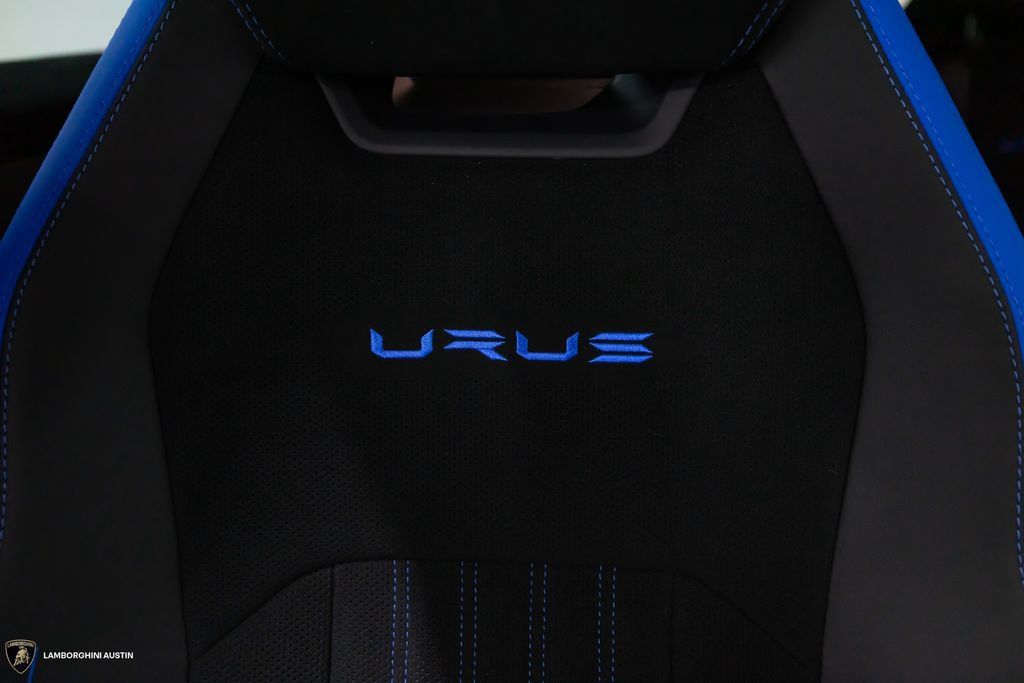 Used 2024 Lamborghini Urus Performante AWD/4WD image 48