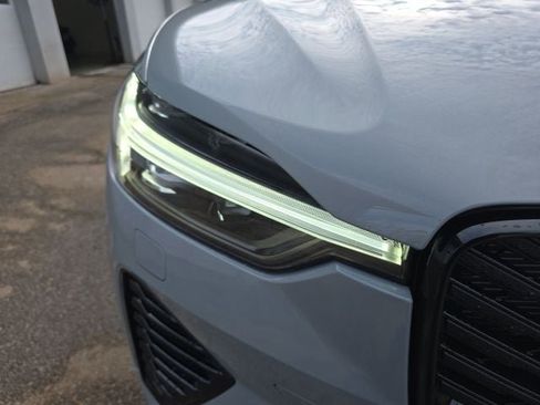 New 2026 Volvo XC60 B5 Ultra w/ Climate Package image 10