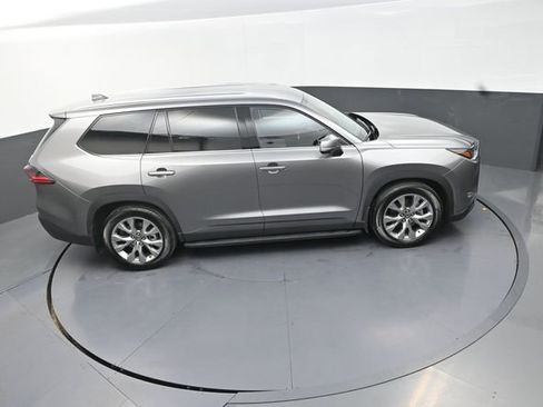 Used 2026 Toyota Grand Highlander Limited AWD/4WD image 15