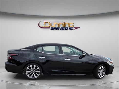 Used 2021 Nissan Maxima Platinum image 6