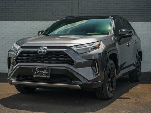 Used 2022 Toyota RAV4 XSE AWD/4WD image 1