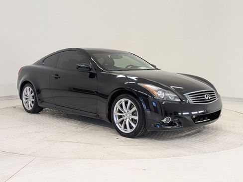 Used 2011 INFINITI G37 Journey w/ Premium Pkg image 6