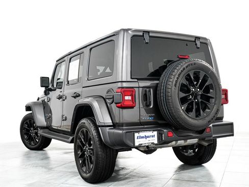 Used 2025 Jeep Wrangler Unlimited Sahara AWD/4WD image 5