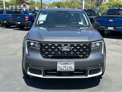 Used 2025 Ford Maverick Lariat AWD/4WD image 2