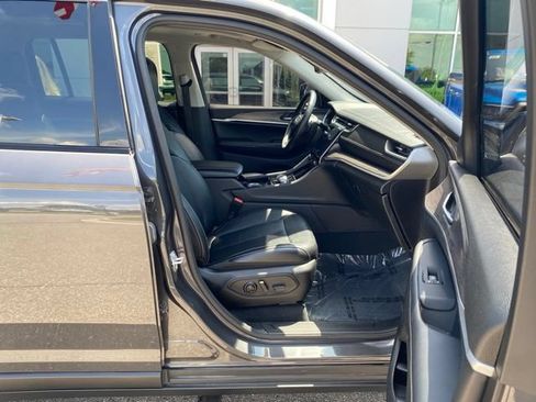 Certified 2022 Jeep Grand Cherokee L Limited AWD/4WD image 34