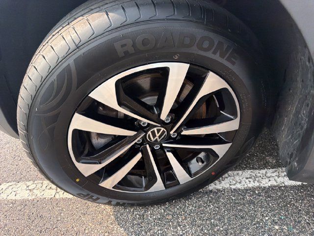 Certified 2024 Volkswagen Tiguan S AWD/4WD image 26