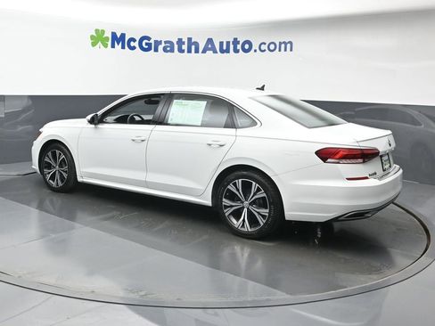 Used 2022 Volkswagen Passat 2.0T SE image 21