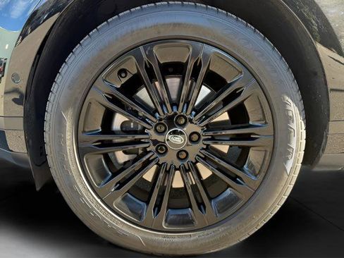 Certified 2025 Land Rover Range Rover Evoque S image 9