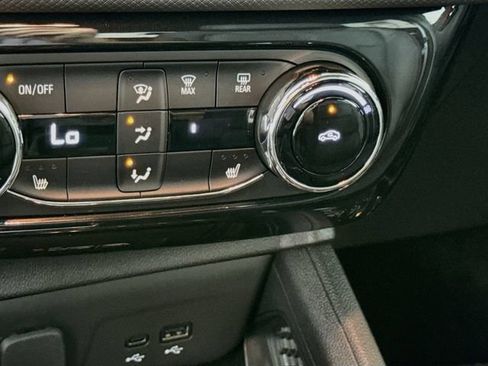Used 2024 Chevrolet TrailBlazer RS w/ Convenience Package FWD image 21