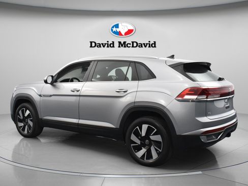 Used 2024 Volkswagen Atlas Cross Sport SE image 7