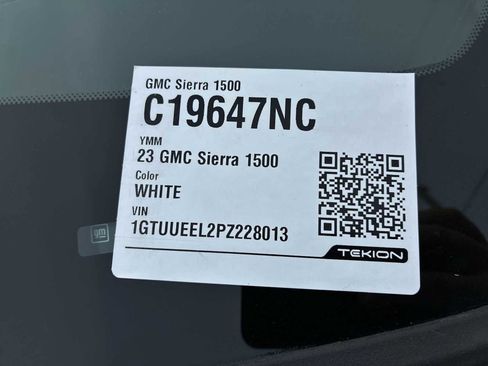 Certified 2023 GMC Sierra 1500 AT4 w/ Technology Package image 35