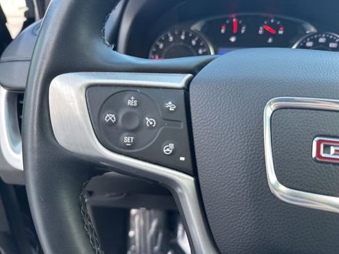 Used 2024 GMC Terrain SLT image 18