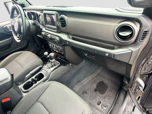 Used 2022 Jeep Wrangler Sport AWD/4WD image 33