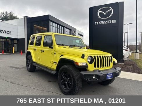 Used 2022 Jeep Wrangler Unlimited Sahara AWD/4WD image 1
