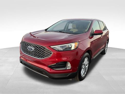 Used 2024 Ford Edge SEL w/ Convenience Package image 4