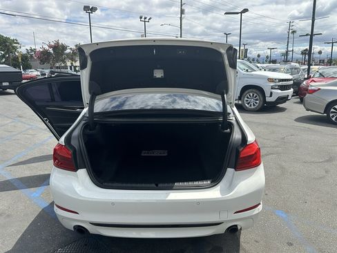 Used 2020 BMW 530i w/ Convenience Package RWD image 10
