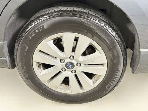 Used 2019 Subaru Outback 2.5i Premium image 29