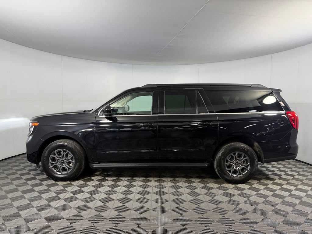Used 2025 Ford Expedition Max Active AWD/4WD image 10