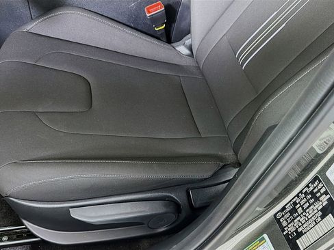 Used 2025 Hyundai Elantra Sport FWD image 21