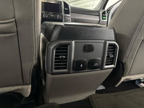Used 2019 Ford F250 XLT w/ XLT Premium Package AWD/4WD image 33