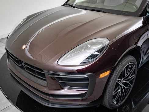 Used 2026 Porsche Macan image 14