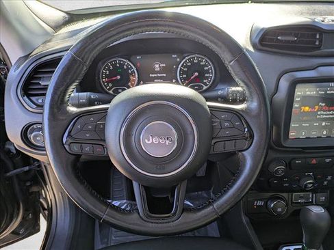 Used 2018 Jeep Renegade Altitude w/ UConnect 8.4 Nav Group image 11