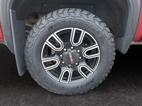 Used 2022 GMC Sierra 2500 AT4 image 27