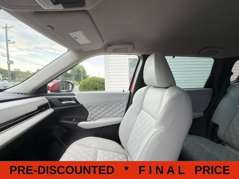 Used 2023 Mitsubishi Outlander SEL AWD/4WD image 42