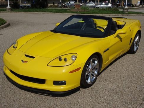 Used 2011 Chevrolet Corvette Grand Sport w/ Preferred Equipment Group image 3
