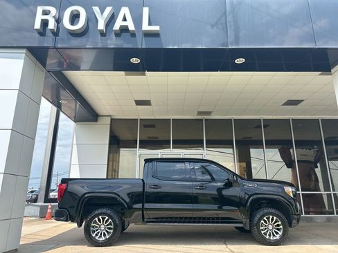 Used 2021 GMC Sierra 1500 AT4 w/ AT4 Premium Package AWD/4WD image 1