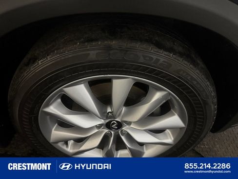 Used 2021 INFINITI QX50 Essential w/ Convenience Package image 17