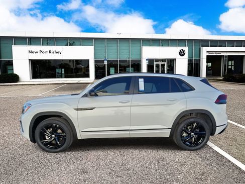 New 2026 Volkswagen Atlas Cross Sport SEL R-Line AWD/4WD image 5