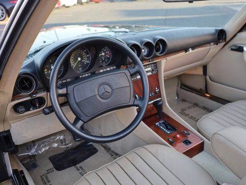 Used 1988 Mercedes-Benz 560 SL image 25