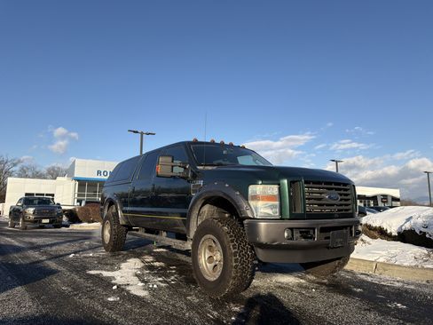 Used 2010 Ford F250 Cabela's image 3