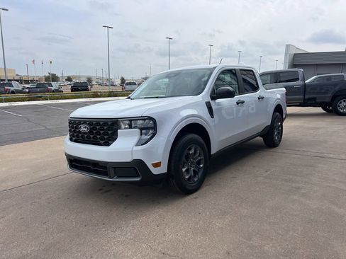 New 2026 Ford Maverick XLT image 3