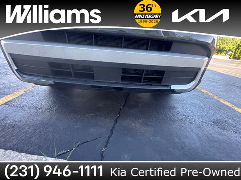 Used 2024 Kia Telluride EX w/ EX Captain's Chair Package AWD/4WD image 5