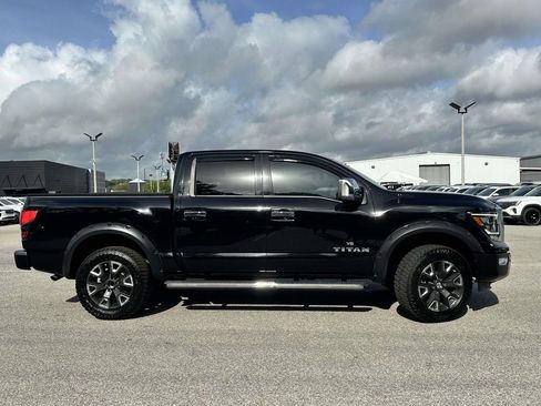 Used 2021 Nissan Titan Platinum Reserve RWD image 5