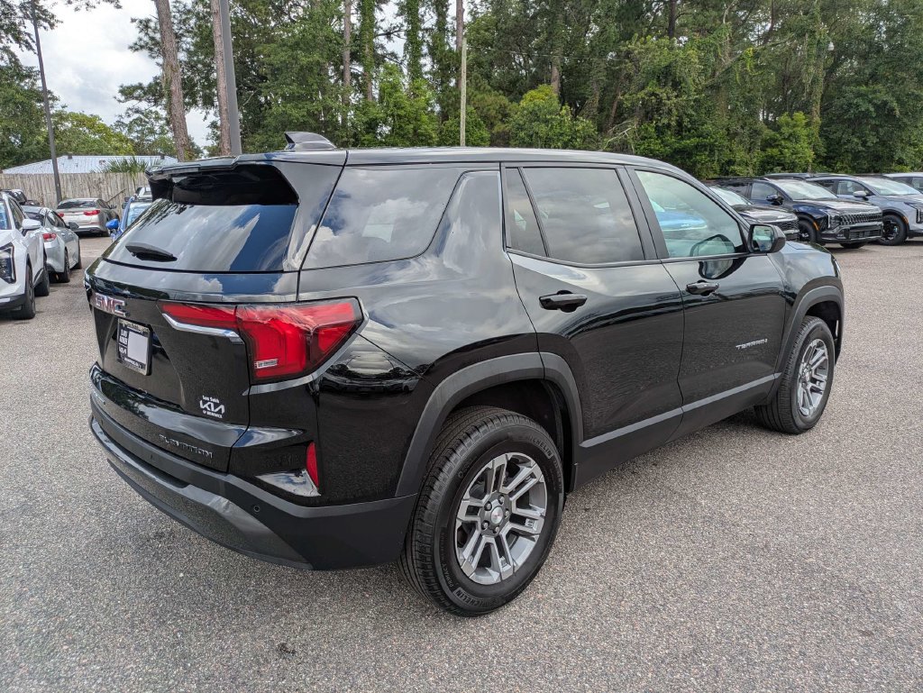 Used 2025 GMC Terrain Elevation AWD/4WD image 4