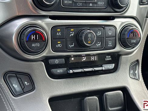 Used 2019 Chevrolet Suburban LT image 27