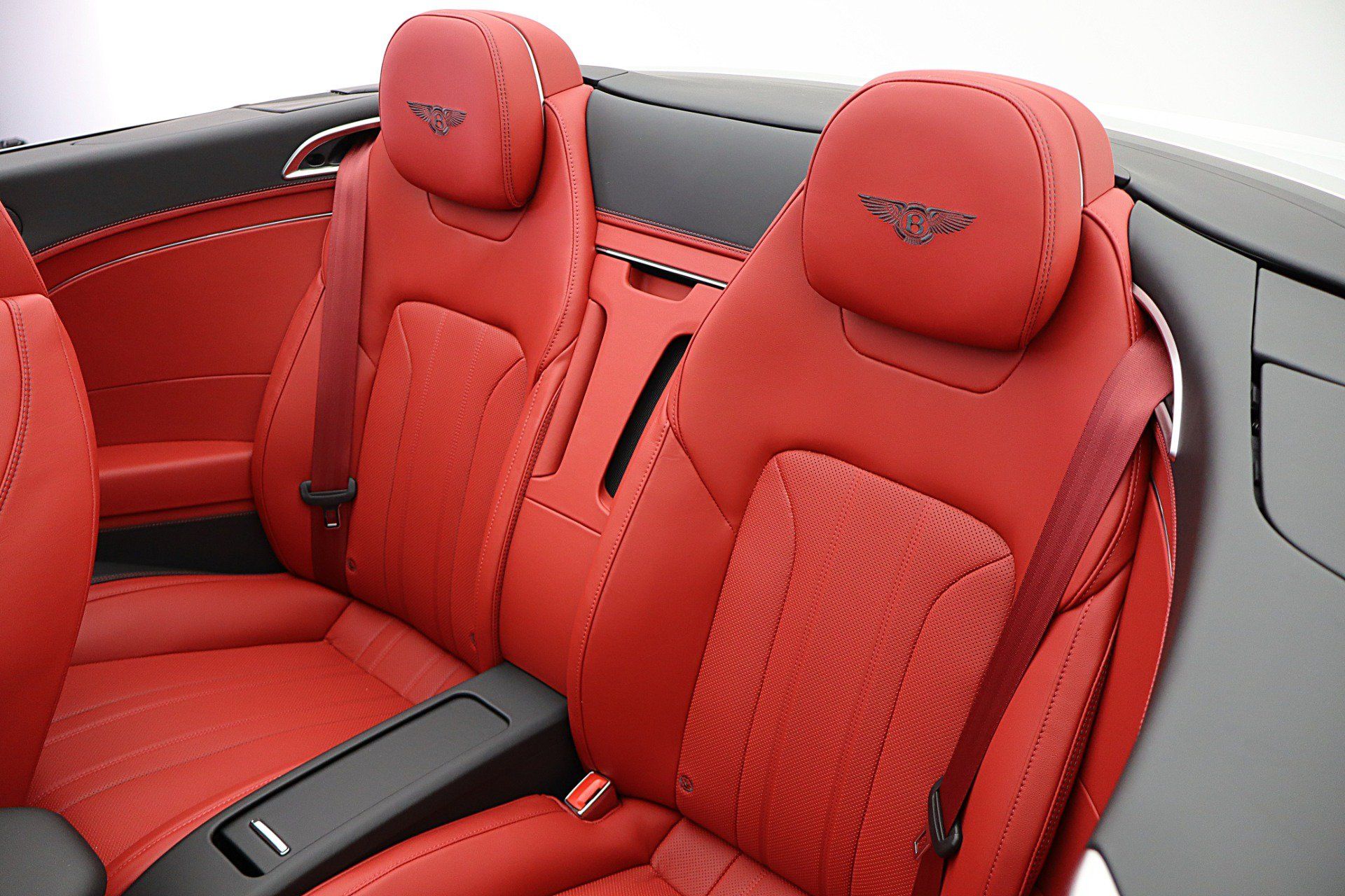 Used 2026 Bentley Continental GT Mulliner AWD/4WD image 36