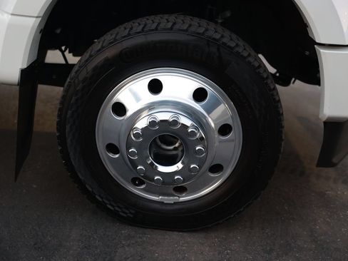 Used 2025 Ford F450 Platinum w/ FX4 Off-Road Package AWD/4WD image 8
