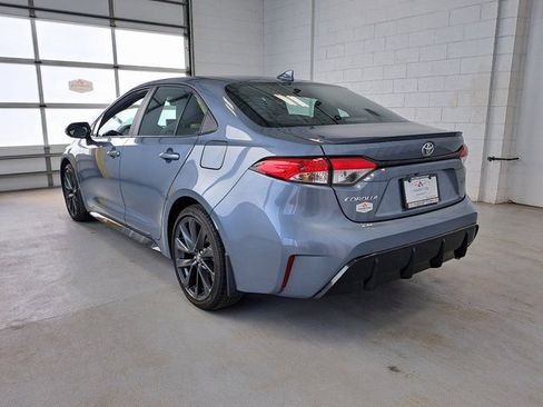 Used 2025 Toyota Corolla SE w/ SE Premium Package image 7