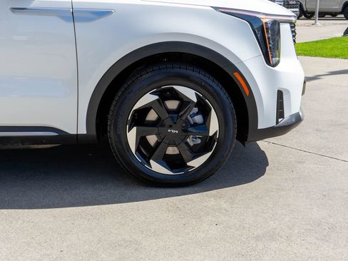 Certified 2026 Kia Sorento EX AWD/4WD image 36