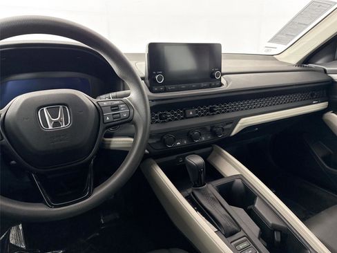 Used 2023 Honda Accord LX image 29